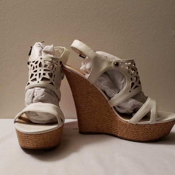 Heels - Picture 2 of 3